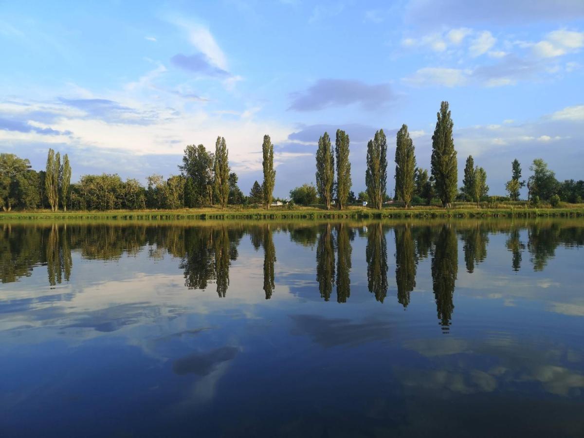 Florentina Boat Литомержице Экстерьер фото