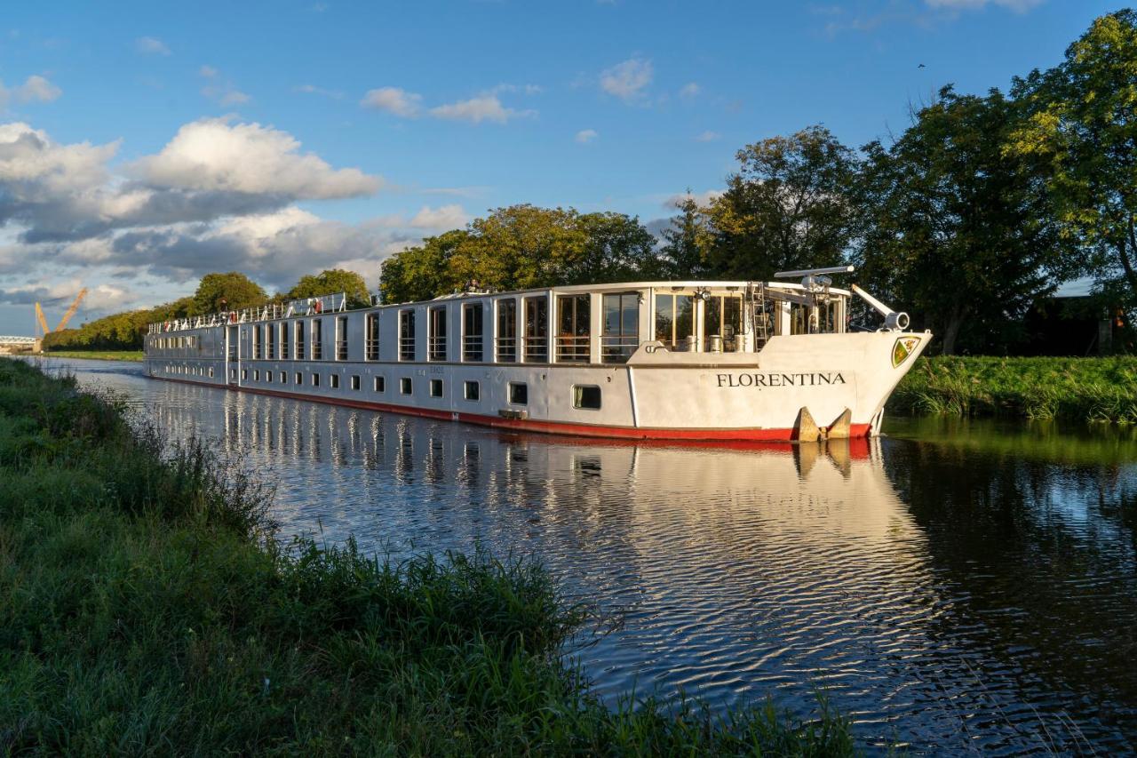 Florentina Boat Литомержице Экстерьер фото