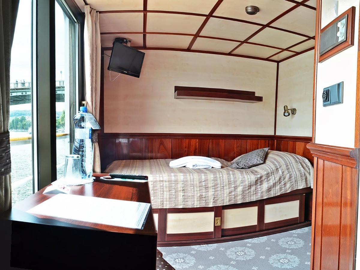 Florentina Boat Литомержице Экстерьер фото