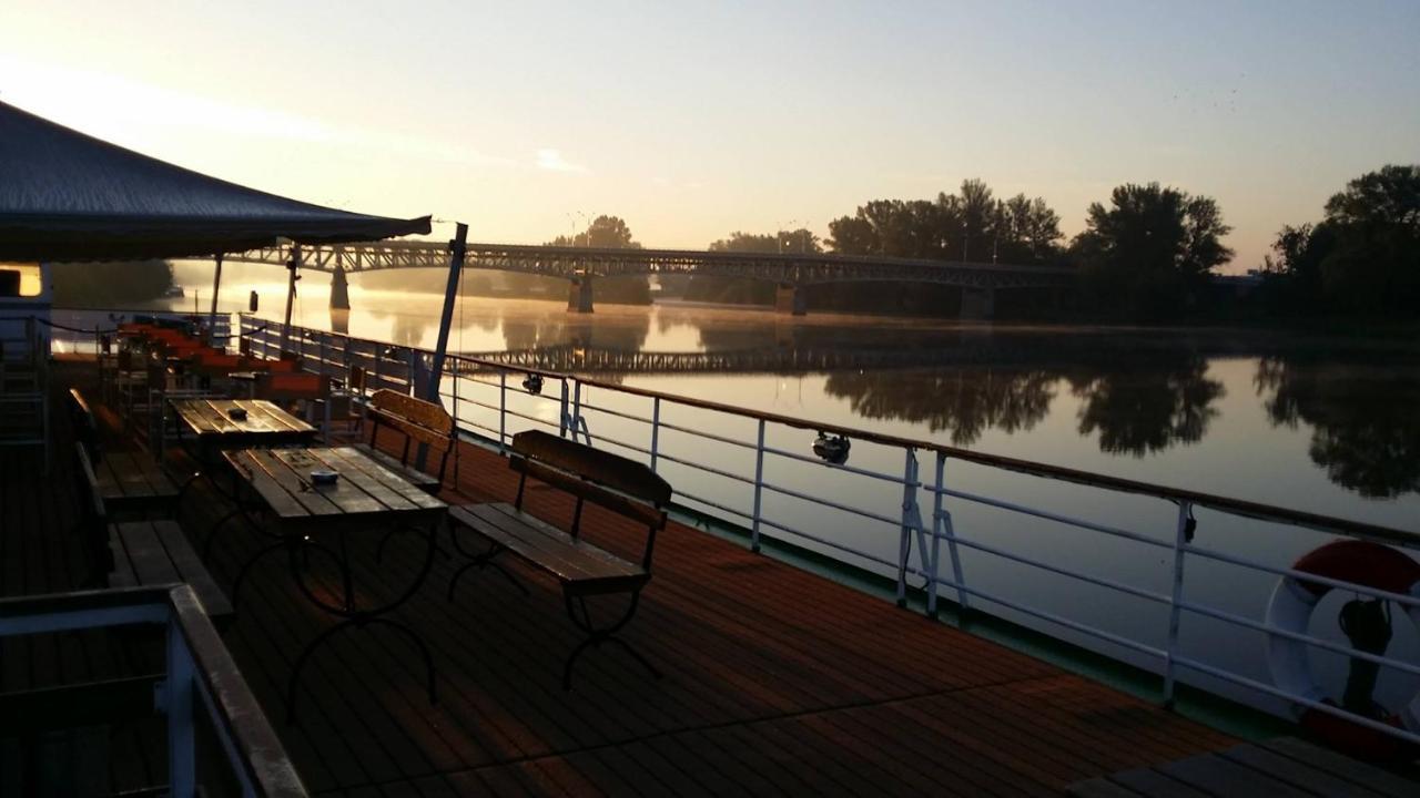 Florentina Boat Литомержице Экстерьер фото